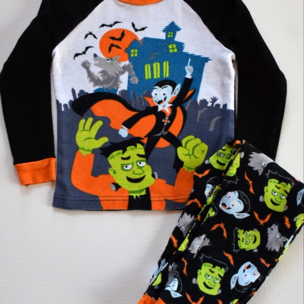 Boys Halloween Pajama set Size 3T